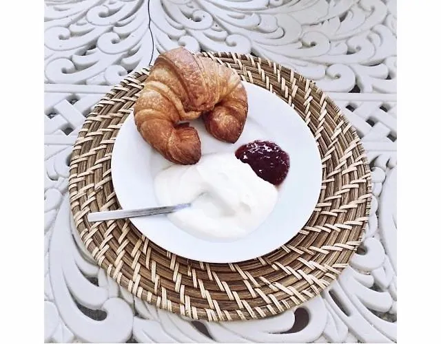 Indipendente A Due Passi Dal Mare